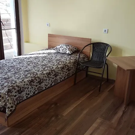 Guest house Sakar Mountain Oreshnik